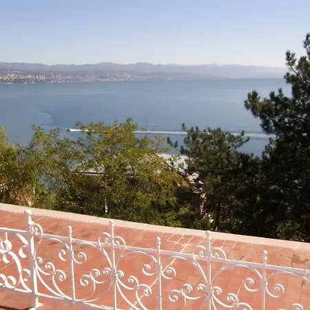 Apartments Darinka Opatija Exterior photo